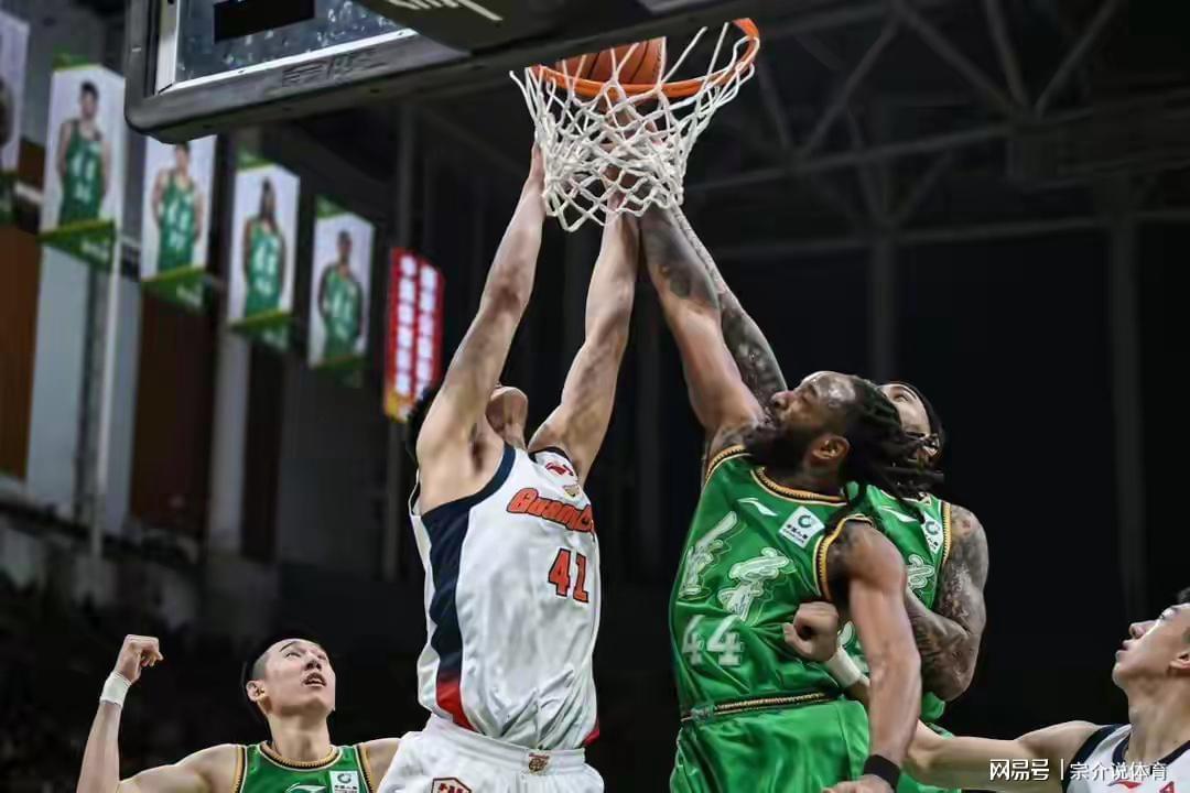 Xingkong yule-辽宁惨败广东，揪出最大混子，杨鸣气得直跺脚，杜锋偷着笑