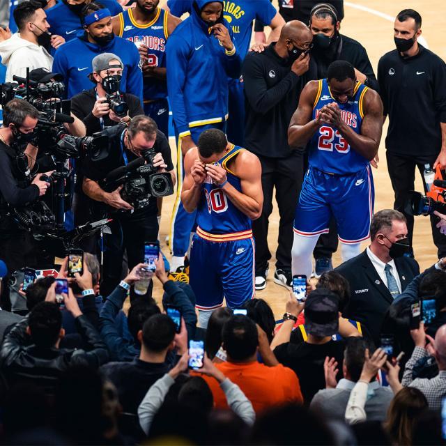 官方APP下载-历史时刻八方来贺！众星恭喜库里加冕NBA三分王