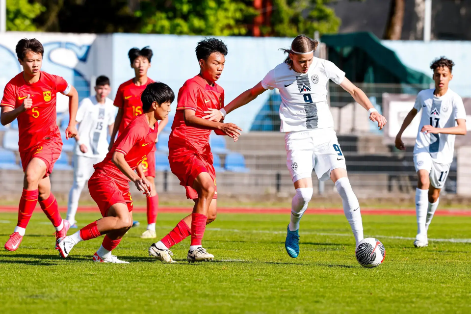 Xingkong yule-U15国足1-2欧洲队 海外拉练首战惜败 国脚弟弟造点 2天后战意大利